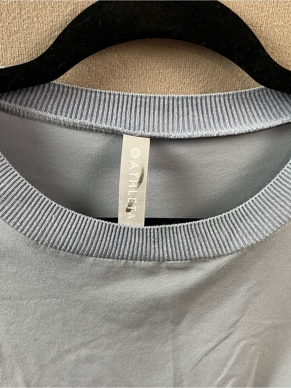 Athleta Zephyr Women’s Blue gray crop top medium workout yoga gym - Picture 6 of 6